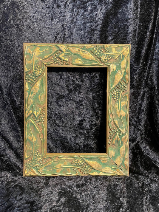 Ivy - Non-Wood Vintage Picture Frames - Variety of Sizes